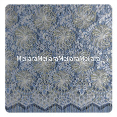 Porcellana Tessuto di nylon metallico del pizzo di Chantilly di multi colore, disposizione del pizzo del ciglio per il vestito delle donne fornitore