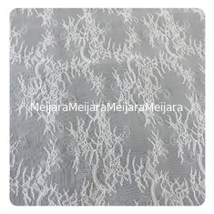 Porcellana Pizzo 150x300cm/pc, tessuto floreale di Chantilly del vestito da sposa dell'avorio smerlato orlato fornitore