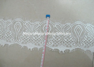 Porcellana Disposizione del pizzo del ciglio del nylon di 100% per abbigliamento, vestito da sposa CY-HB3241 fornitore