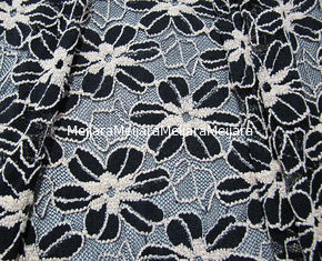 Porcellana Nero/bianco ha tricottato il tessuto elastico del pizzo per signora Garment Sunflower Pattern CY-DK0008 fornitore