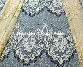 Porcellana Poliammide gialla smerlata tessuto di nylon decorativo del pizzo del ciglio per il vestito da notte (CY-DN0005) fornitore