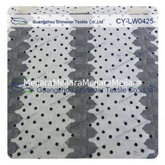 Porcellana Adatti il tessuto del pizzo bruciato Polyester&amp;Cotton con il pois per abbigliamento casual fornitore