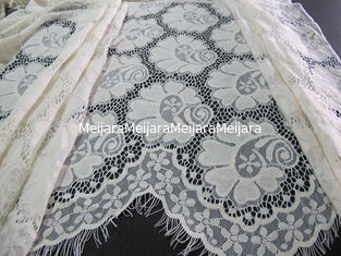 Porcellana Disposizione nuziale del pizzo del ciglio del cotone del nylon 70% di 30% per i vestiti da sposa fornitore