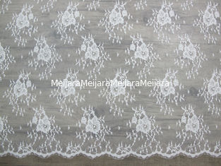 Porcellana Disposizione di nylon quadrata del pizzo del ciglio/pizzo squisito del vestito per le decorazioni 150cm x 150cm fornitore