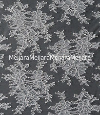 Porcellana progettazione di nylon del fiore bianco del tessuto del pizzo di larghezza di 150cm per il vestito fornitore