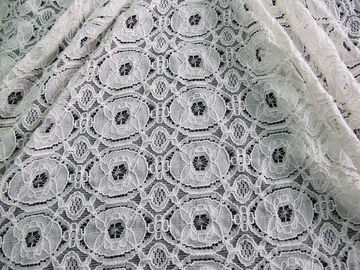 Tessuto di nylon del pizzo del cotone Strizzacervelli-Resistente, tessuto geometrico CY-LW0154 del fiore fornitore