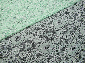 Modello di fiore ricamato nylon durevole su ordinazione di verde del tessuto del pizzo del cotone fornitore