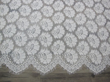Disposizione nuziale del pizzo del ciglio del cotone del nylon 70% di 30% per i vestiti da sposa fornitore