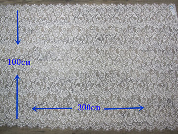 Disposizione del tessuto del pizzo del ciglio di W 100 cm con in rilievo su ordine materiale di nylon fornitore