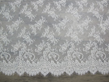 Disposizione di nylon molle del pizzo del ciglio del cotone, tessuto del pizzo di bianco di vestito da sposa fornitore