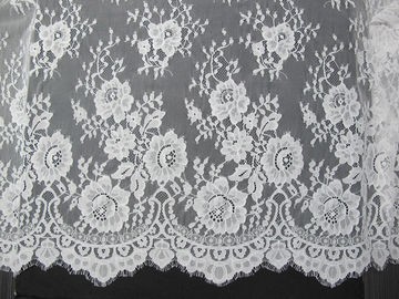 Disposizione di nylon quadrata del pizzo del ciglio/pizzo squisito del vestito per le decorazioni 150cm x 150cm fornitore