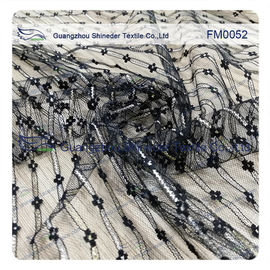 Tessuto metallico di nylon d'argento leggero del pizzo per l'indumento fornitore